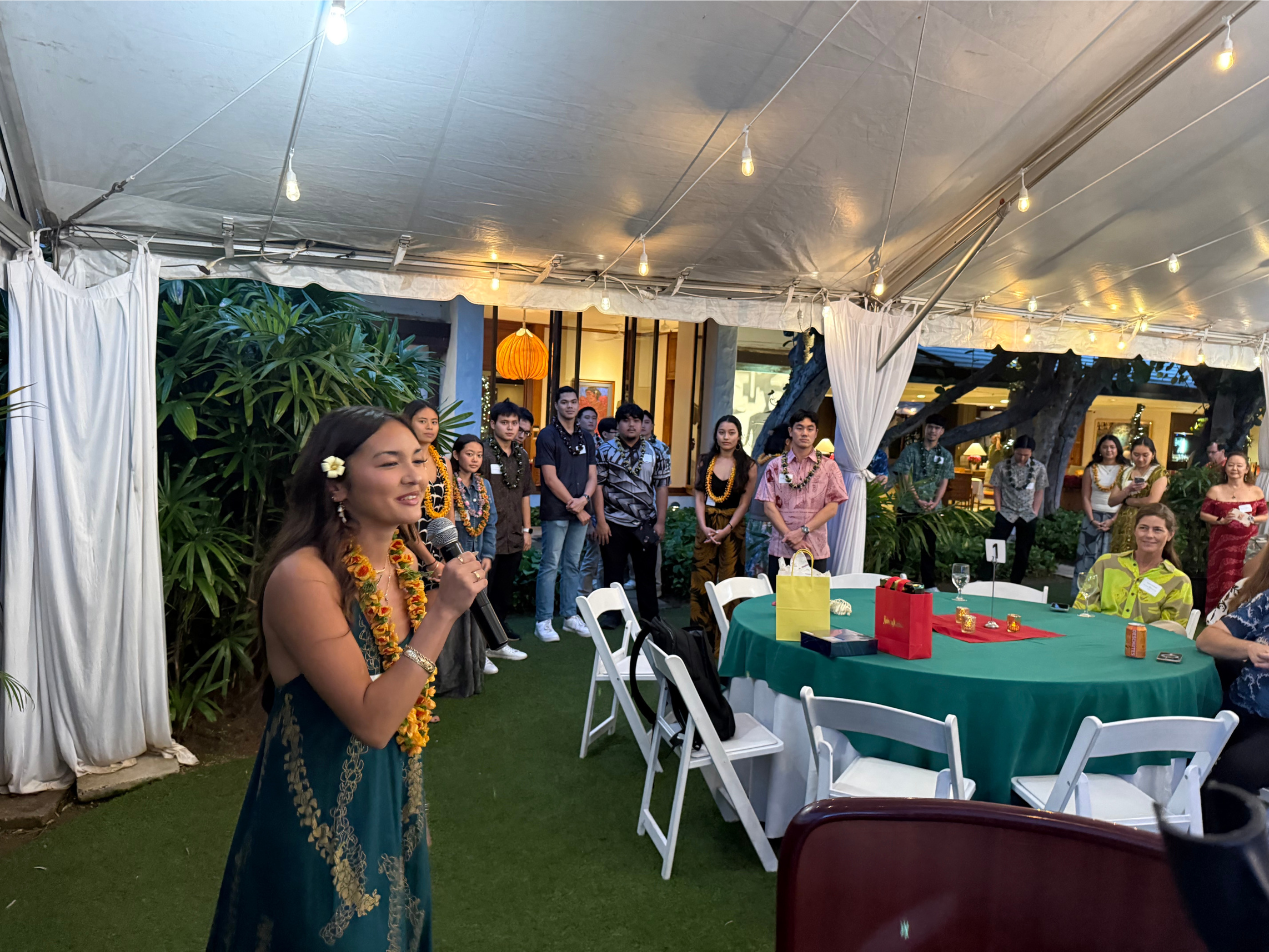 Gabbie Nakamatsu (Biology, Santa Clara University) introducing herself to the audience&nbsp;| 2025 Paubox Kahikina Scholarship winter networking event