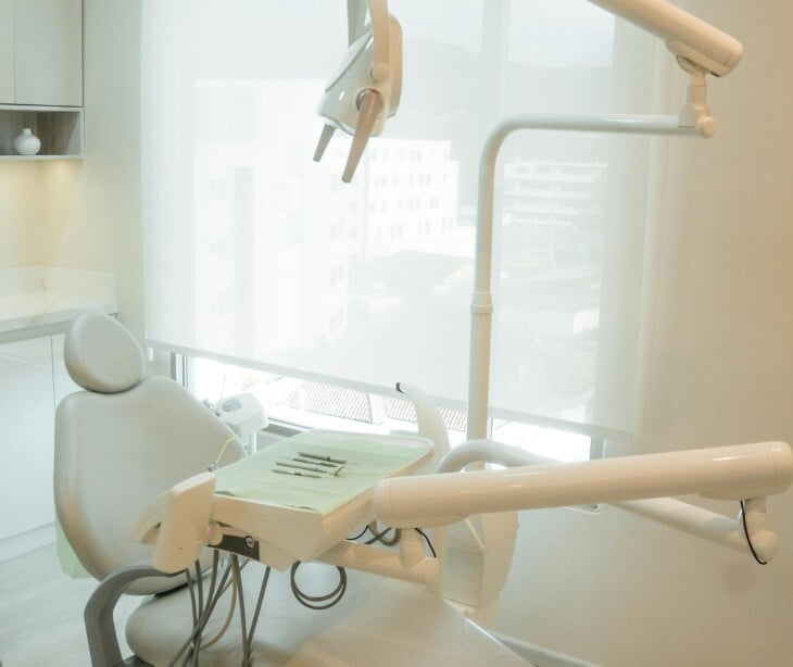 Image of a dental chair. 