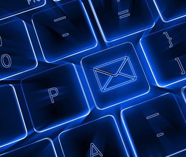 email icon on a keyboard