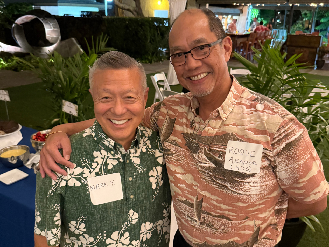 Mark Yamakawa and Roque Aranador catching up | Industry Dinner in Honolulu with Paubox and Malama Ola