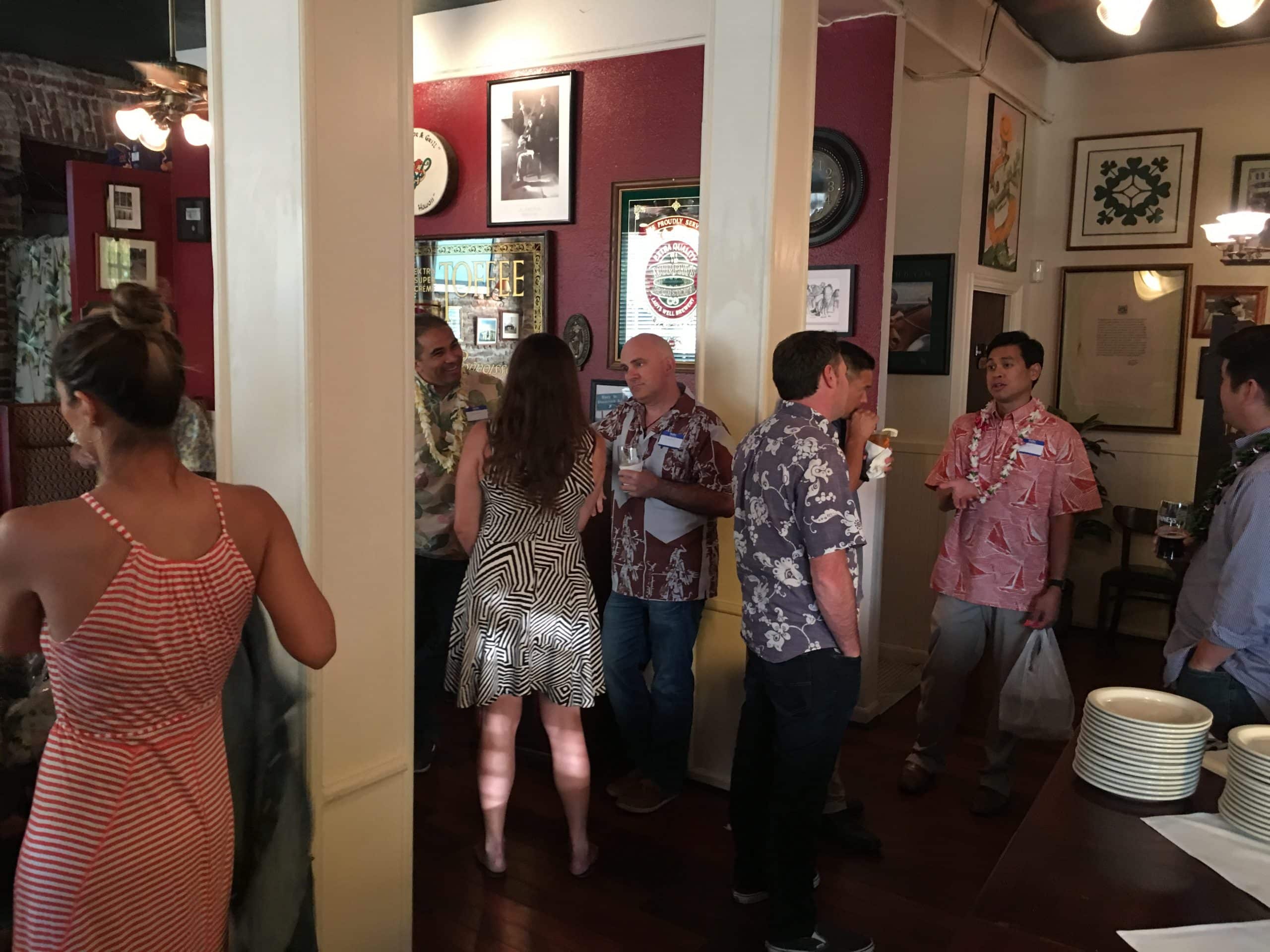 Hawaii Customer Success Roadshow: Social mixer at Murphy's Bar