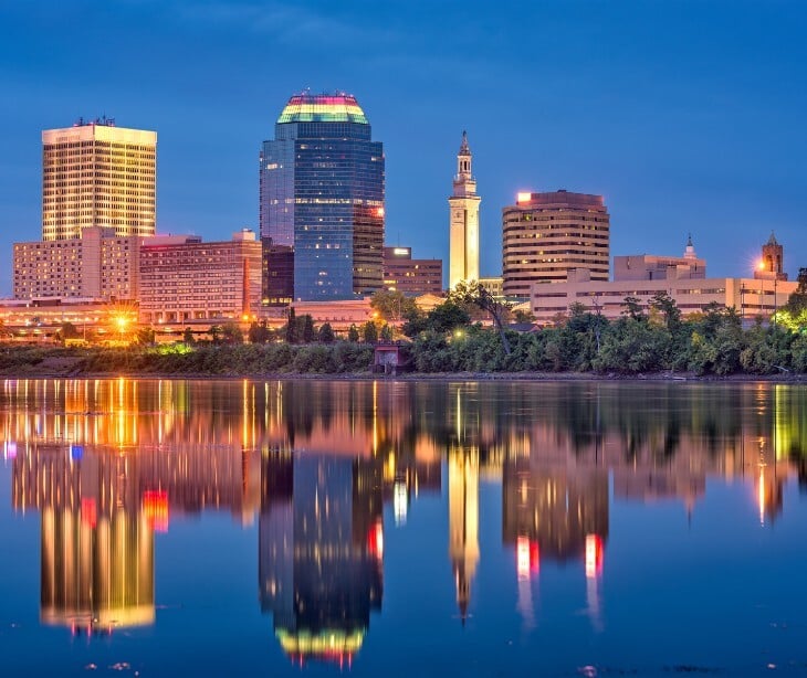 Image of the Massachusettes skyline. 