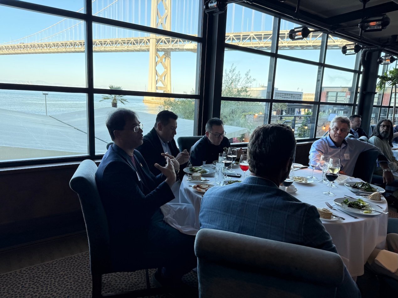 Backlight usually not great for photos, yet I like how this one came out.&nbsp; | Paubox Industry Dinner in San Francisco