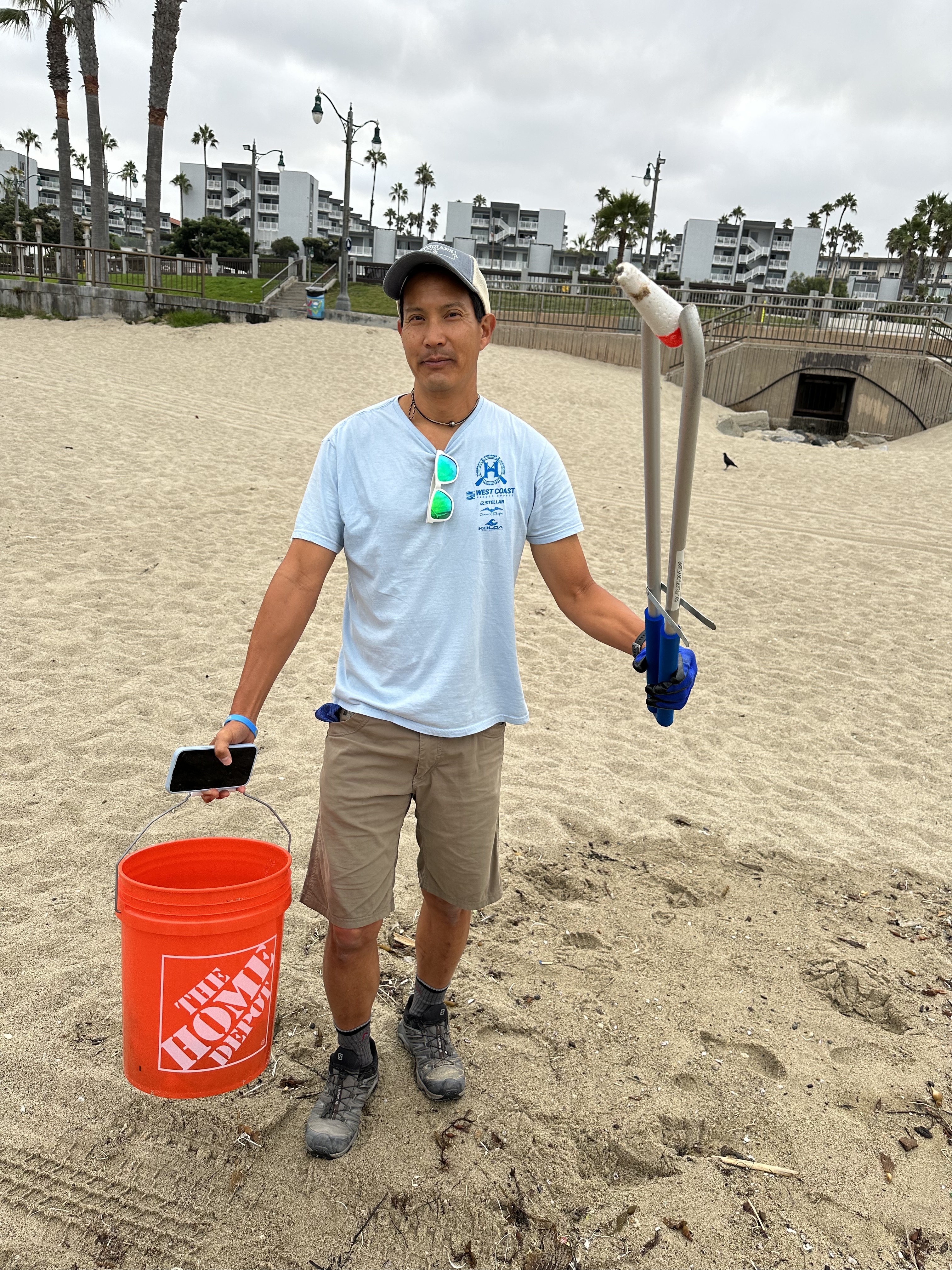 Cleaning up Redondo Beach (Paubox Community Service)