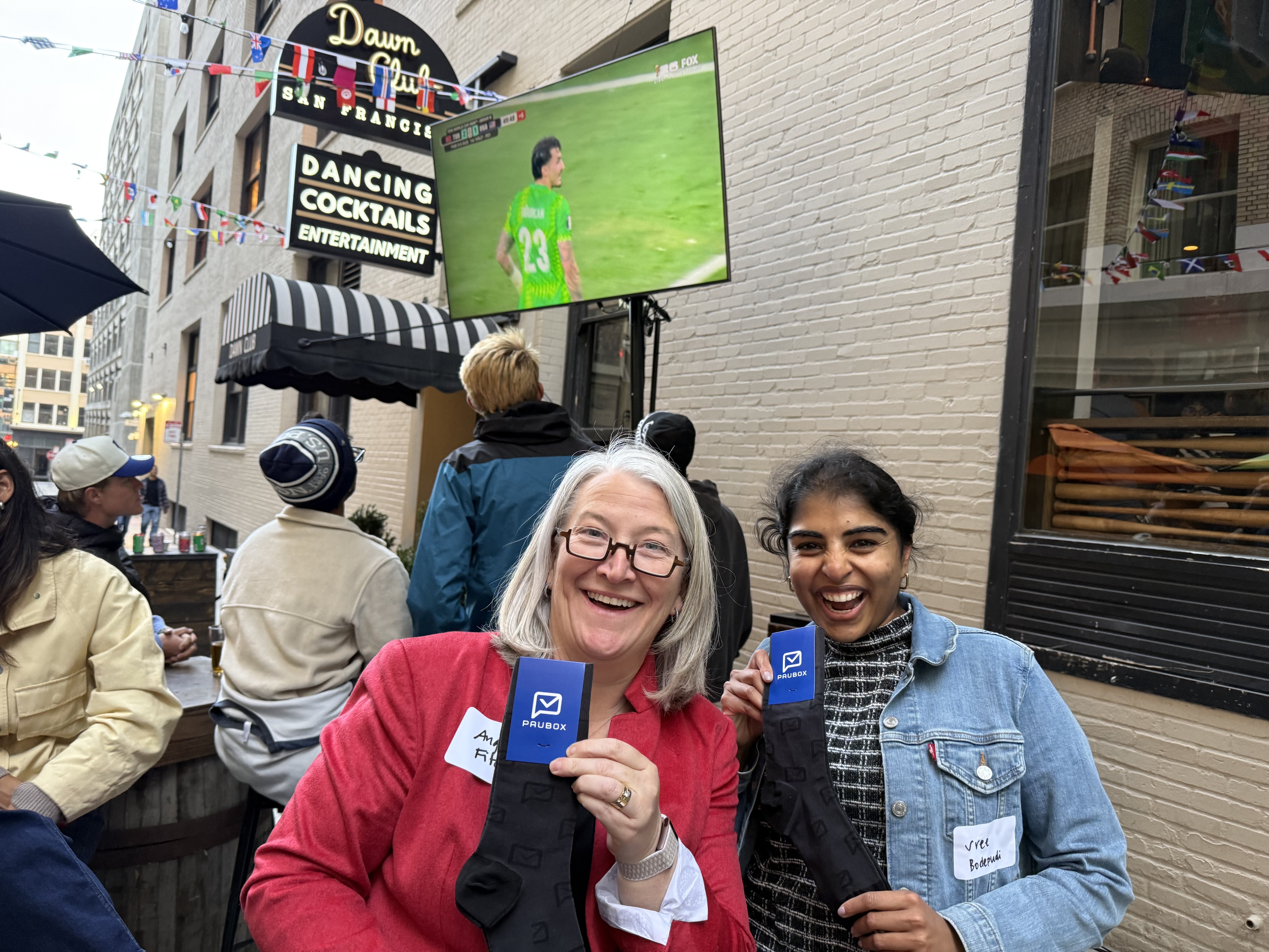 Dr. Angela Fitch (Chief Medical Officer, knownwell) and Dr. Sree Bodepudi (Primary Care & Obesity Medicine Physician, knownwell) found emtpy seats next to us and being good sports, joined our social mixer crew. Name tags and Pausox included :)