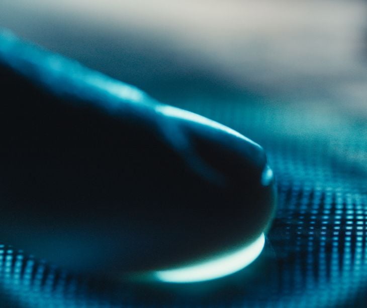 Can de-identified data be used to train AI under HIPAA?