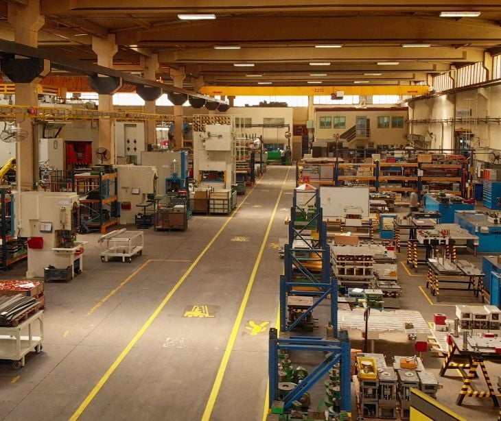 Image of a manufacturing plant. 