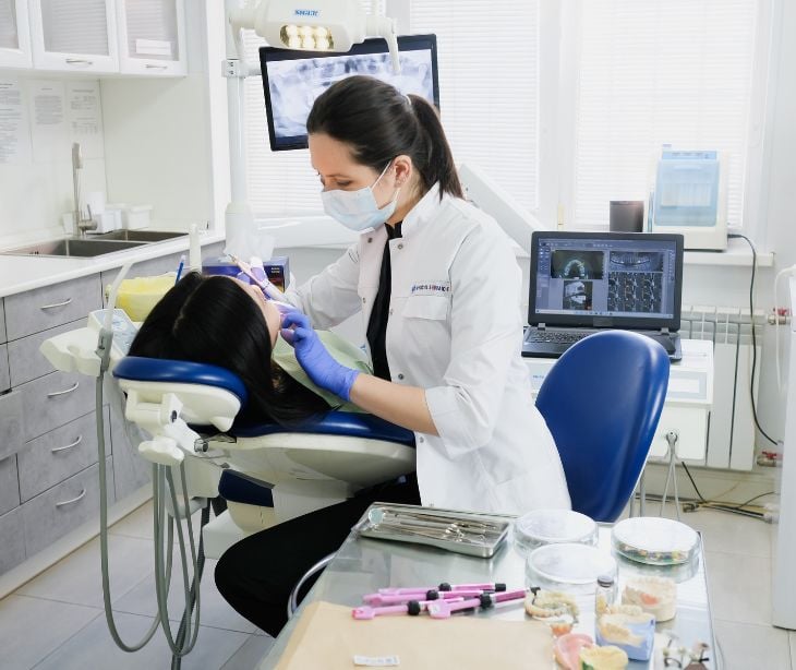 Do dentists need to comply with HIPAA?