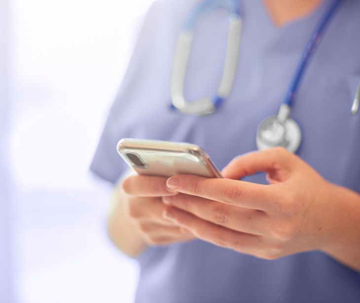 Do texts between providers need to be HIPAA compliant?