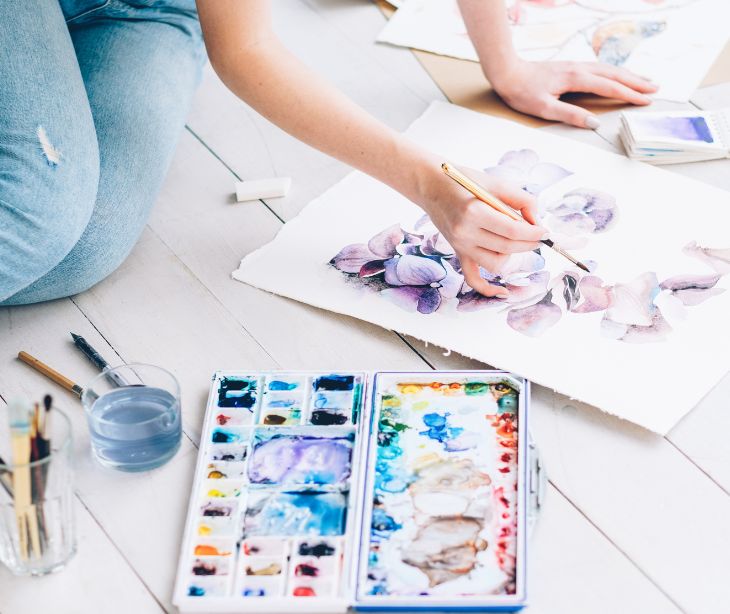 How emails can promote art therapy, leading to better health outcomes