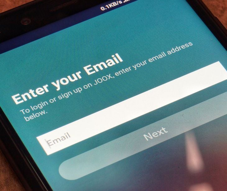 enter your email text on smartphone screen