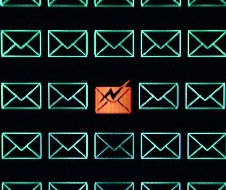 email icons with one red one